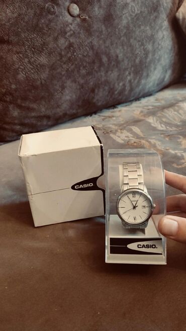 kisi ucun gumus qolbaqlar instagram: Yeni, Qol saatı, Casio, rəng - Gümüşü