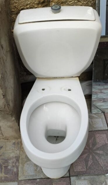 tualet bacoku: İşlənmiş Unitaz Baçokdan ayrı, Zəmanətsiz, Kredit yoxdur