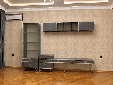 Mebellər dəsti – TV stendi və vitrinli modul
İkinci eldir Az islənib