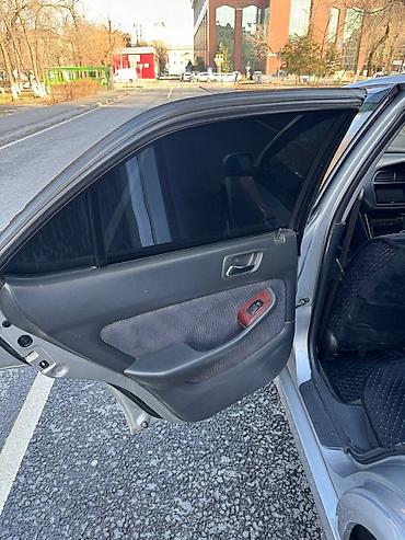 Honda: Honda Accord: 2000 г., 2 л, Автомат, Газ, Седан — 9