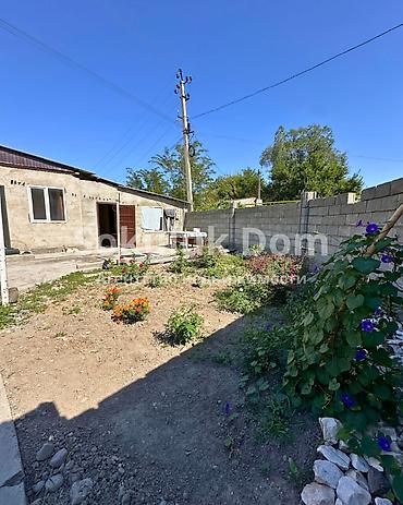 2 8: 🏠Продается дом в с. Сокулук 🟡 Комнаты: 3 🟡 Участок: 9 соток 🟡 — 2
