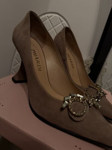 ботильоны на каблуке: Brend: PPHARDI Model: Klassik qadın tuflisi - Rəng: taupe/qəhvəyi-bej