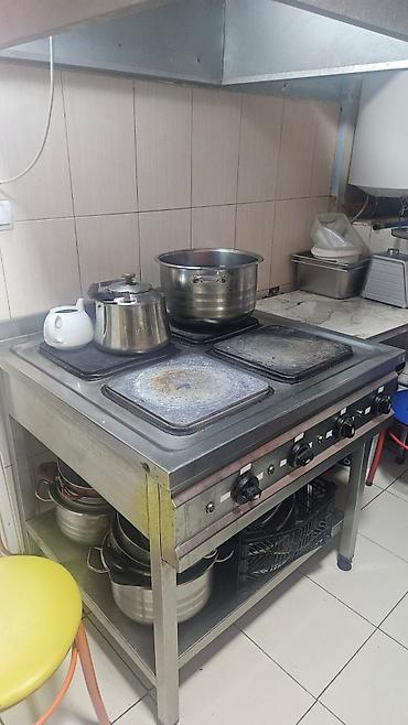 4goz tok pechi 550 Azn. 3 faza. Her gozu tam ishlekdir. Unvan Baki