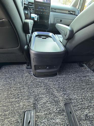 Hyundai: Hyundai Staria: 2021 г., 3.5 л, Автомат, Газ, Минивэн — 25