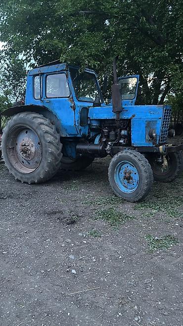 lizinq avtomobil: Mavi rəngli traktor, kənd təsərrüfatı və ya tikinti işləri üçün — 2