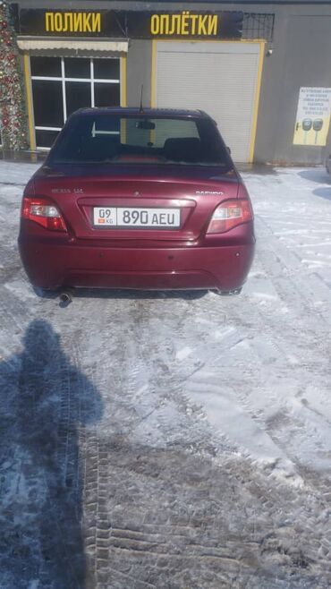 Daewoo: Daewoo Nexia: 2011 г., 1.6 л, Механика, Бензин, Седан