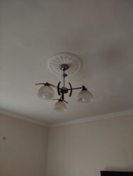 Süni güllər: Çılçıraq, 3 lampa, Metal