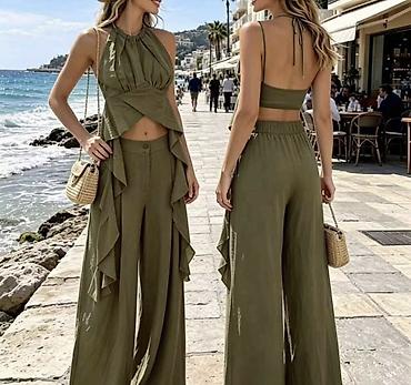 helanke sorc: Komplet crop top sa volanima,vezuje se oko vrata,gola ledja i duboke — 6