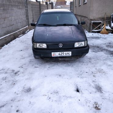 Volkswagen: Volkswagen Passat: 1988 г., 1.8 л, Механика, Бензин