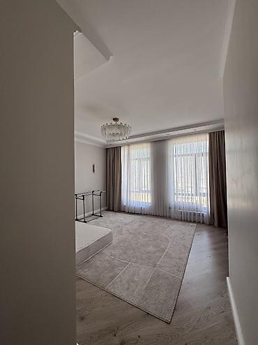 Продажа коттеджей и домов: 🏡 Продается трехэтажный дом в с.Ортосай городок “Датка”🏰 📍Локация — 8