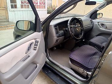 subaru forester ижарага алуу: Mazda Tribute: 2002 г., 2 л, Кол менен иштөөчү, Бензин, Кроссовер — 4