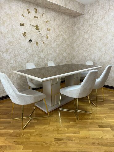 Samovarlar: Qonaq otağı üçün, İşlənmiş, Kvadrat masa, 6 stul