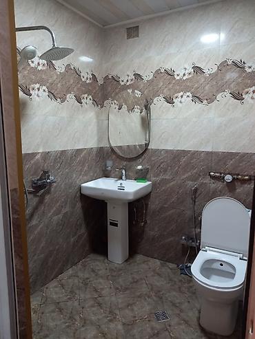 20 yanvarda evler: Kirayə verilir 3 otaq. Xırdalan. 8 nömrəli məktəbin yanında. Qiymet — 5