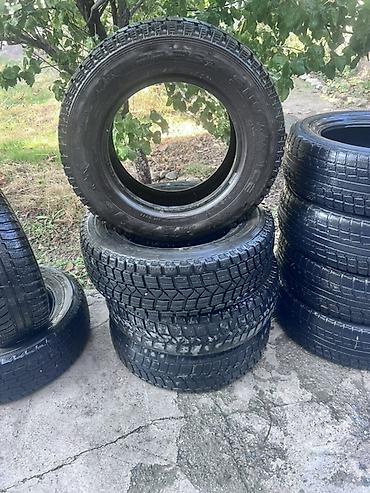892 2: Комплект автомобильных шин Presa Ice 205/70 R15. На фото видны зимние — 1