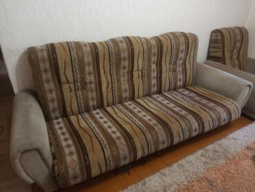 Диваны: Продаю Диван и 3 кресла