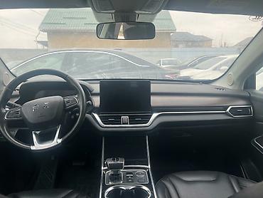 Другие детали салона: Интерьер кроссовера (левый руль) с современным оснащением — 1