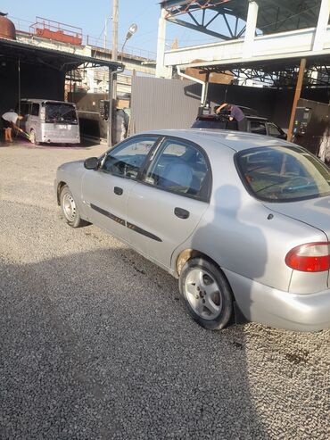 Daewoo: Daewoo Lanos: 1997 г., 1.5 л, Механика, Бензин, Седан