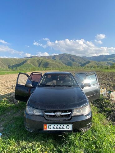 Daewoo: Daewoo Nexia: 2010 г., 1.5 л, Механика, Бензин, Седан