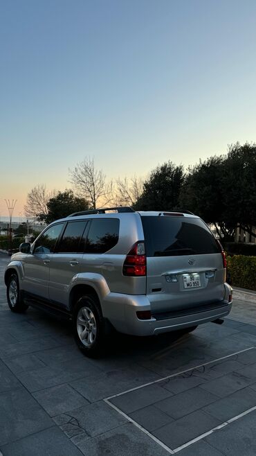 Toyota: Toyota Land Cruiser Prado: 4 l | 2007 il Ofrouder/SUV — 5