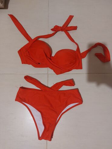 Swimsuits: M (EU 38), xρώμα - Το κόκκινο