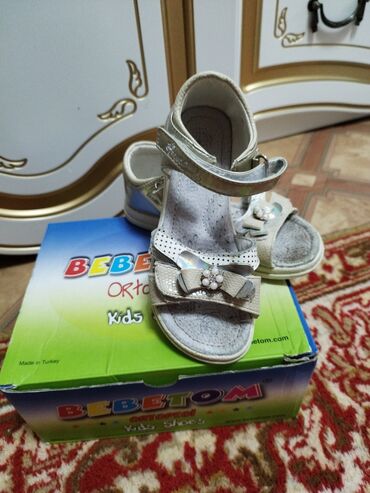 обувь детский: Продаю босоножки летние для девочки тридцатый размер в хорошем