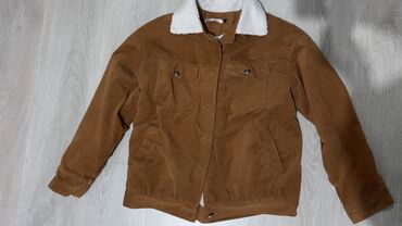 женские зимние куртки бишкек: Продаю вельветовую куртку с мехом внутри и на воротнике. Тёплая