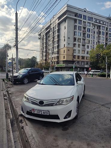 byd e1: Toyota Camry: 2013 г., 2.5 л, Автомат, Бензин, Седан — 2
