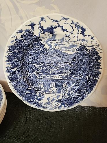 Ostali antikviteti: Engleski tanjiri Crown Ducal iz 70ih. Engleski desertni tanjiri bez — 8