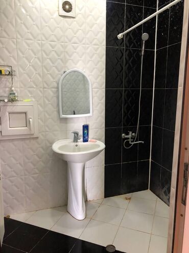 Uzunmüddətli kirayə mənzillər: Nizami rayonu,Qara Qarayev metrosu,24-cü polis bölməsinə yaxın,2 — 4