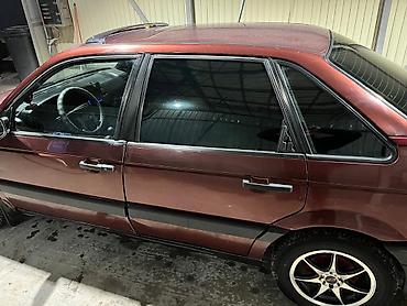 mers e210: Volkswagen Passat: 1990 г., 1.8 л, Механика, Газ, Седан — 3