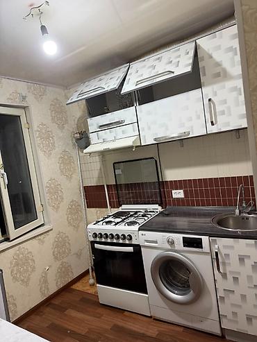 store: 1 комната, 32 м², 5 мкр 104 серия, 3 этаж, Евроремонт — 7