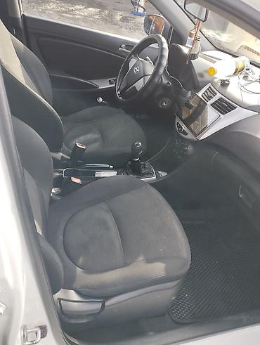 Транспорт: Hyundai Solaris: 2016 г., 1.4 л, Механика, Бензин, Седан — 1
