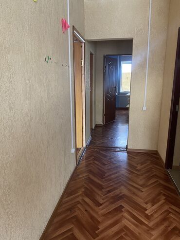 Долгосрочная аренда домов: 200 м², 4 комнаты, Кондиционер, Парковка, Утепленный