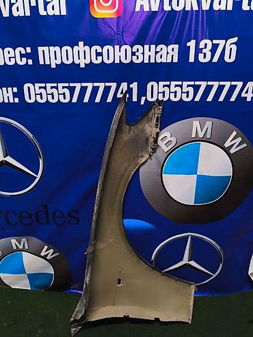 пл: Крыло Переднее левое BMW, 2004 г., Б/у, Оригинал — 2