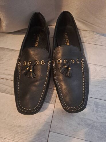 koledžice cipele: Geox crne kozne mokasine broj 44. U odlicnom stanju, bez ostecenja