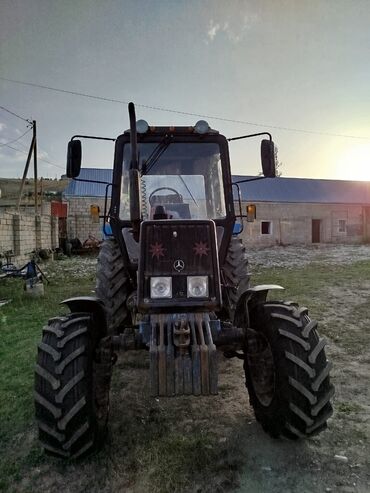 sadığ traktor: Traktor Belarus (MTZ) 89.2, 2010 il, 245 at gücü, motor 2.4 l