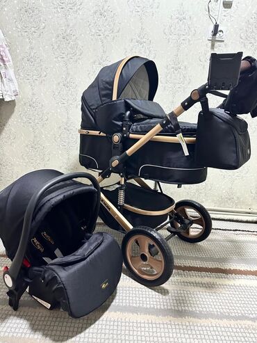 прогулочная коляска фирмы cam: Коляска, цвет - Черный, Новый