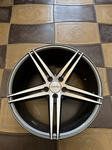 Диски: Диски R 17 Vossen, 1 шт, отверстий - 5