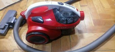 Klasični usisivači: Usisivač HOOVER bez kese kompletan dobar
Odlično vuče
 Mirjevo — 7