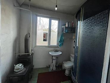 Продажа коттеджей и домов: 🏡 ПРОДАЕТСЯ ДОМ В АК-ОРДО 1 📍 Расположение: Ак-Ордо 1 📏 Участок: 5 — 4