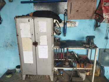 Avtoservis avadanlıqları: Avto-servis üçün tam komplekt avadanlıq və alət dəsti Tərkib: - — 5