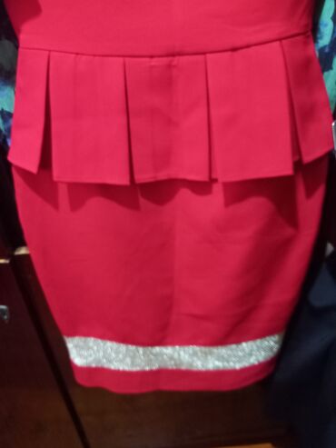 Baş geyimləri: 48 50 raz.gedən dəst bir dəfə geyilib 30 man.toy don bir dəfə geyilib — 2