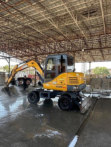 jcb 4cx: Экскаватор, XCMG, 2022 г., Колесный — 1