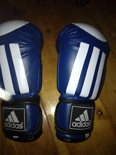 bil: Məhsul: Adidas boks əlcəkləri - Rəng: göy-ağ (klassik 3 zolaqlı — 1