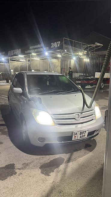 Унаа сатуу: Toyota Ist: 2002 г., 1.5 л, Автомат, Бензин, Хетчбек — 1
