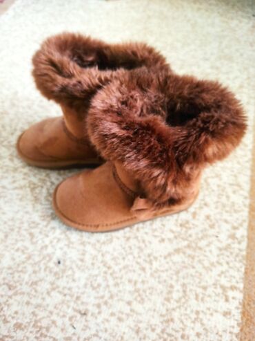 turpija za nokte za bebe: Ugg boots, Pandino, Size - 25