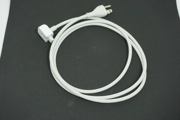 зарядные устройства для телефонов apple 30 pin: Продаю зарядки и провода от Apple устройств. Состояние Б/У