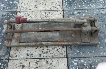 islenmis kafel: İşlənmiş Əl ilə çalışan Kafel kəsən stanok, 800 mm, Zəmanətsiz