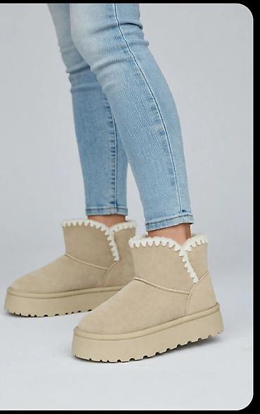 ugg kozne sandale: Ženske zimske čizme – kratke “ugg” stil - Model: kratke gležnjače sa — 2