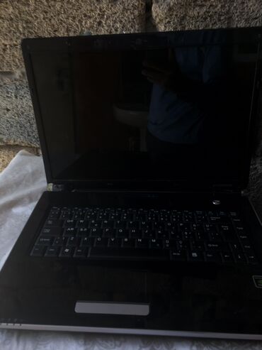 Другие ноутбуки и нетбуки: Salam kompuyuter islet veziyyetdedir sadəcə ekraninda 50manatliq